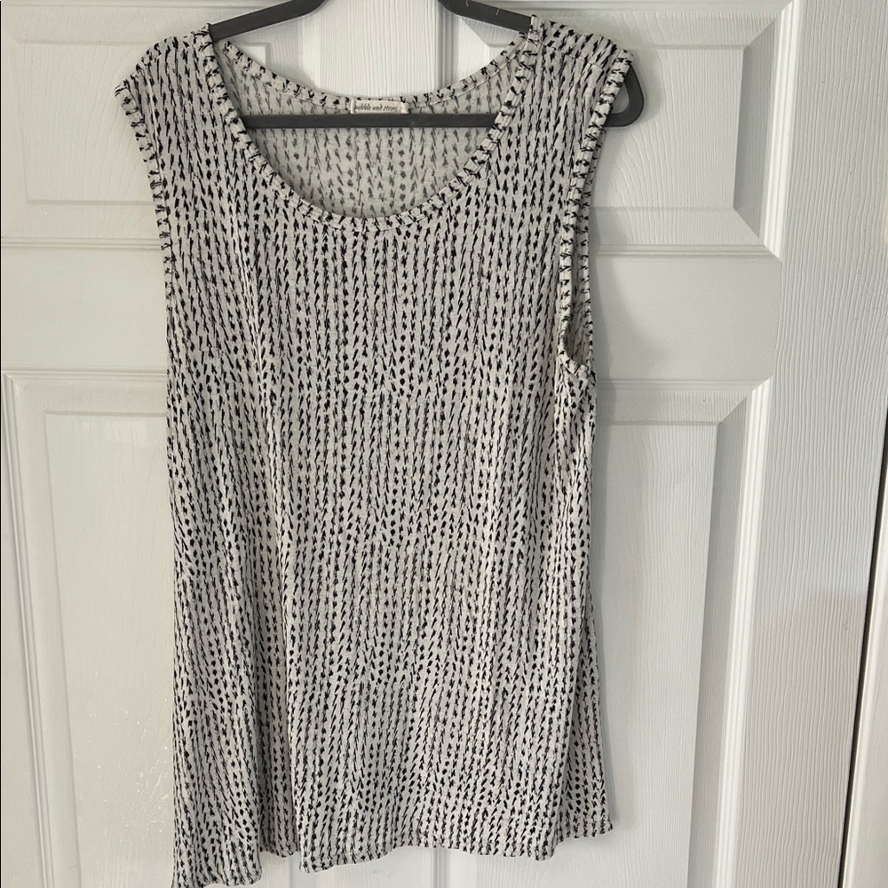 Black and White Sleeveless Top